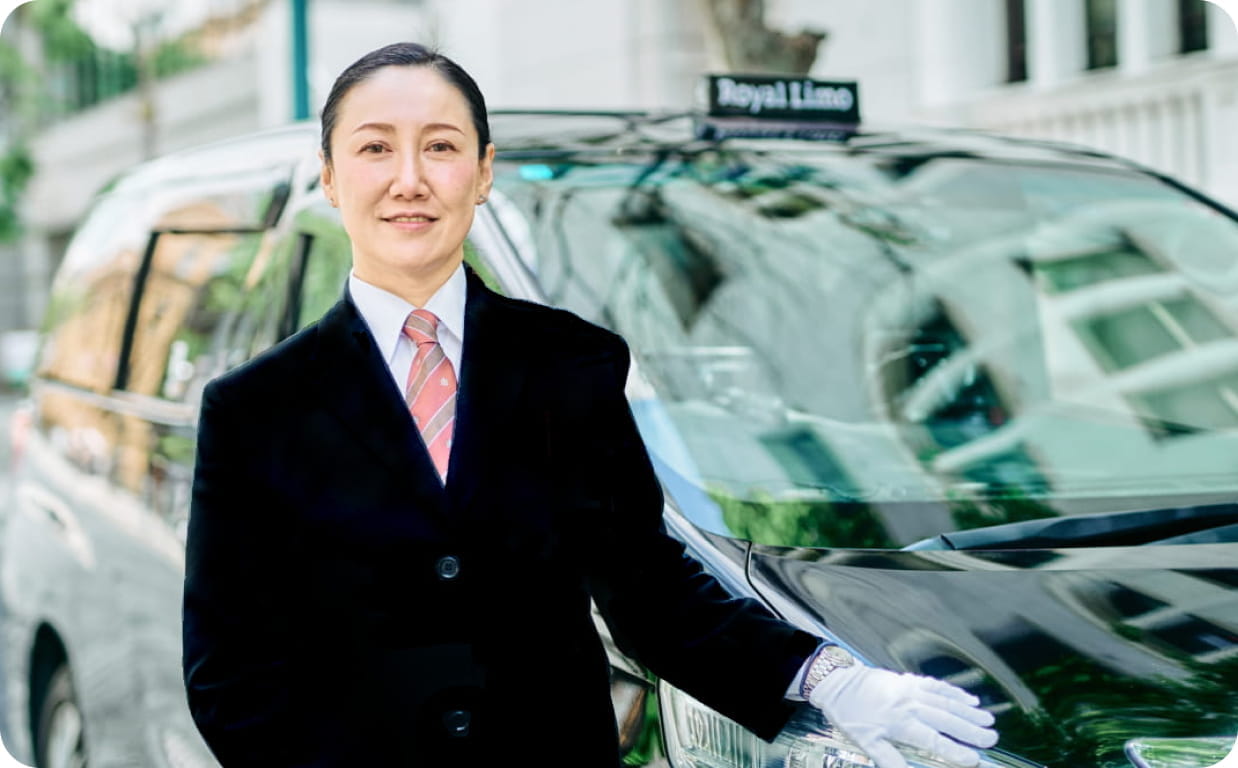”女性のタクシードライバー”